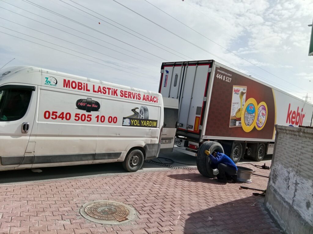 Selçuklu oto lastikçi,Selçuklu mobil oto lastik tamiri,Selçuklu 7/24 lastikçi,Selçuklu yol yardım lastik servisi